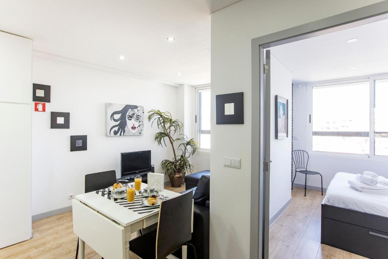 1br Flat In Trindade W/ Ac By Metro Station Apartment *